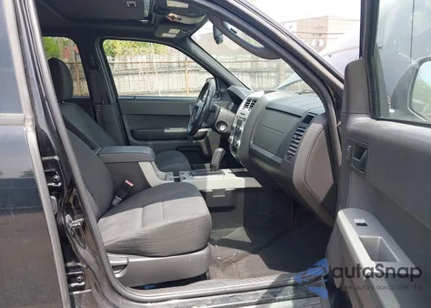 2010 Ford Escape Xlt z USA, uszkodzony, nr VIN 1FMCU0D72AKD44522